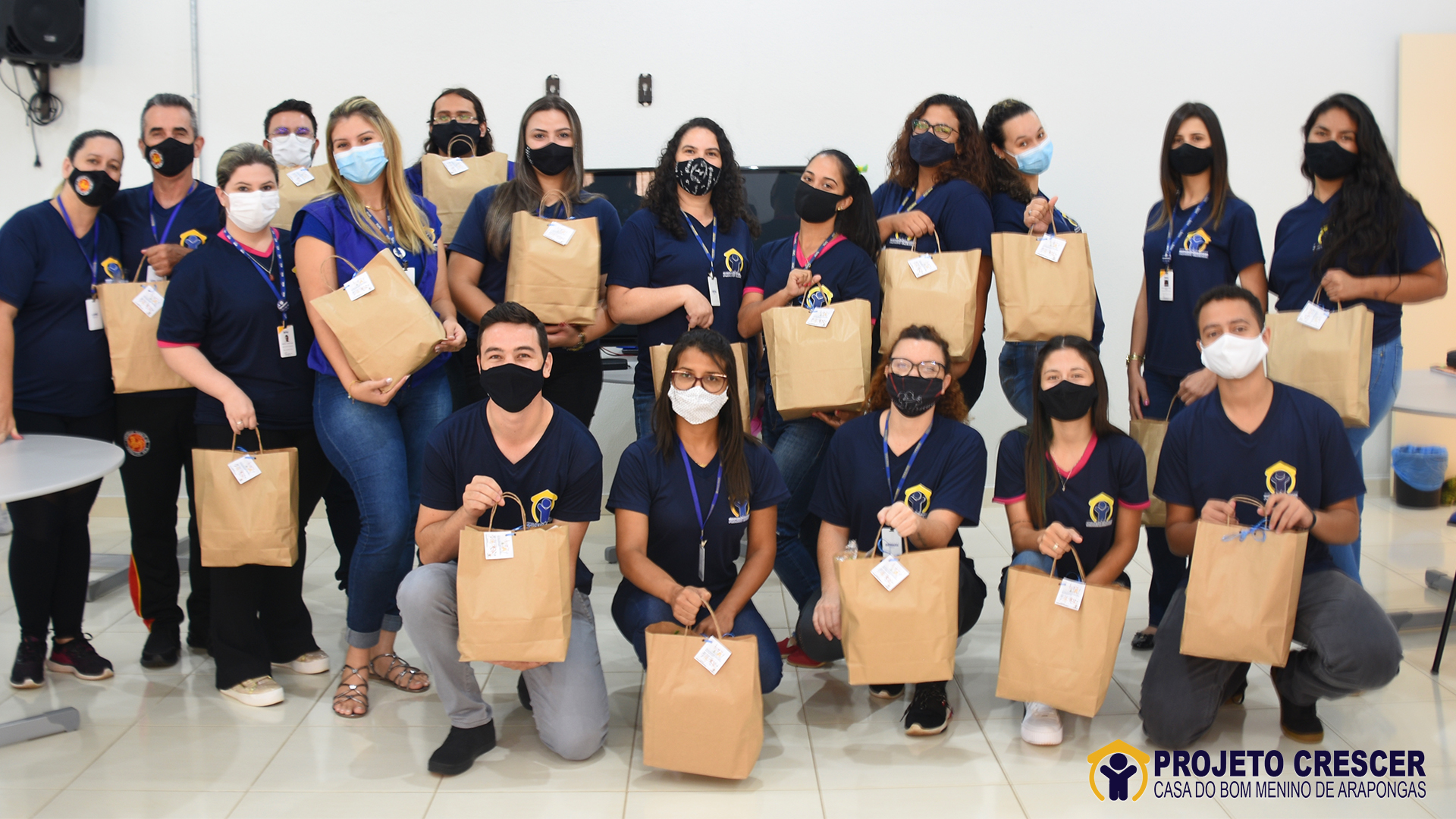 Troca de experiências marca o início do ano letivo dos professores do Projeto Crescer